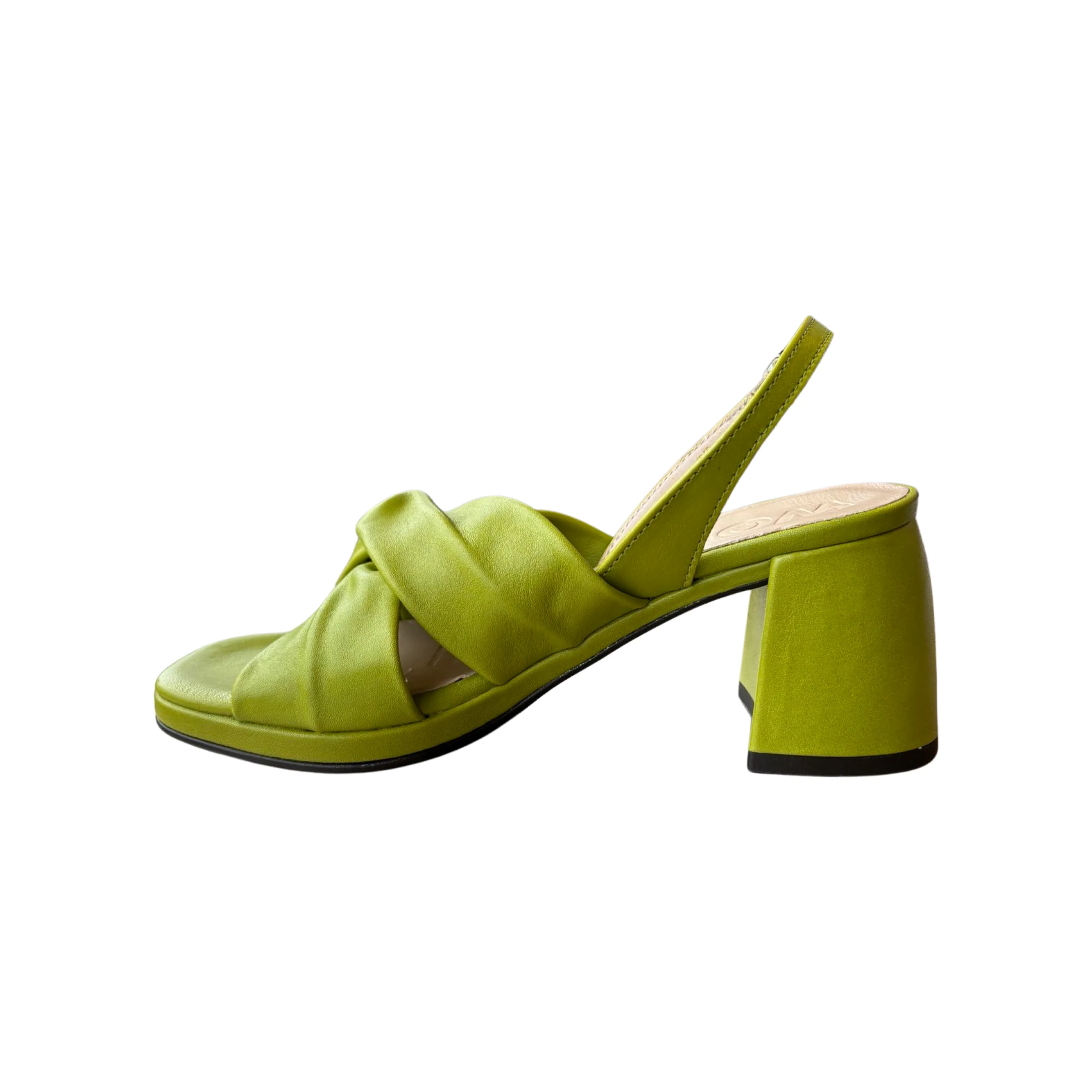 F8202 Twist Apple Block Heel