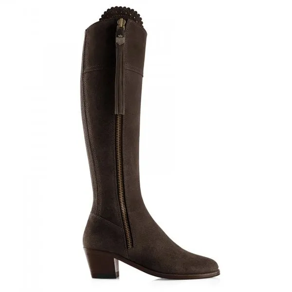 Fairfax & Favor Womens Heeled Regina Boot in Chocolate Suede