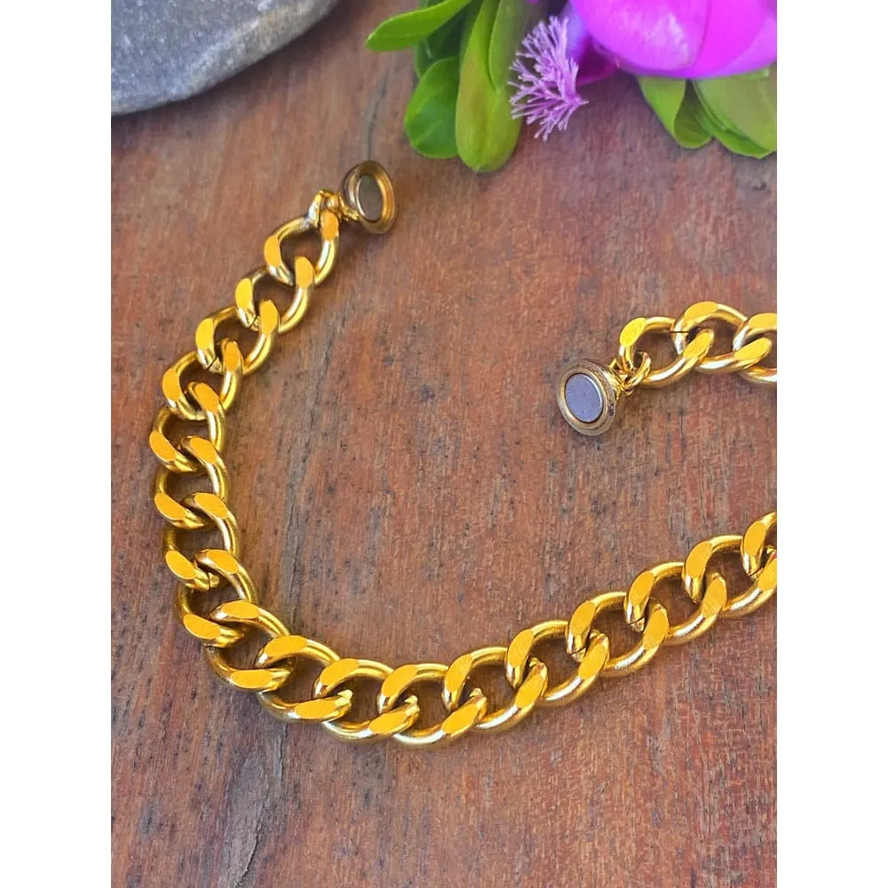 GOLD CHAIN BRACELET