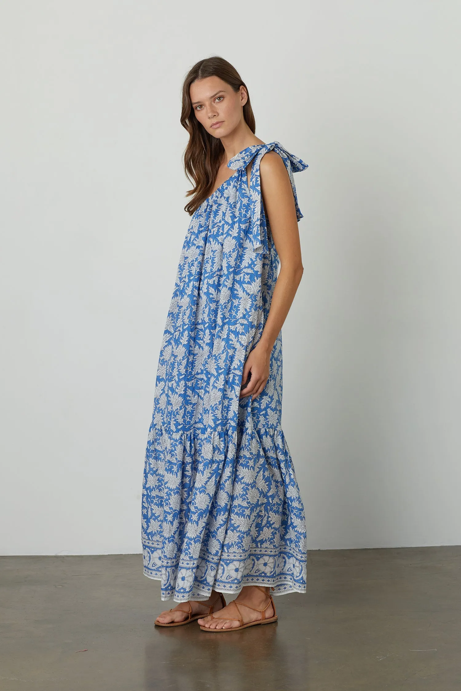 JOANNA ONE SHOULDER PRINTED MAXI DRESS IN ASUL