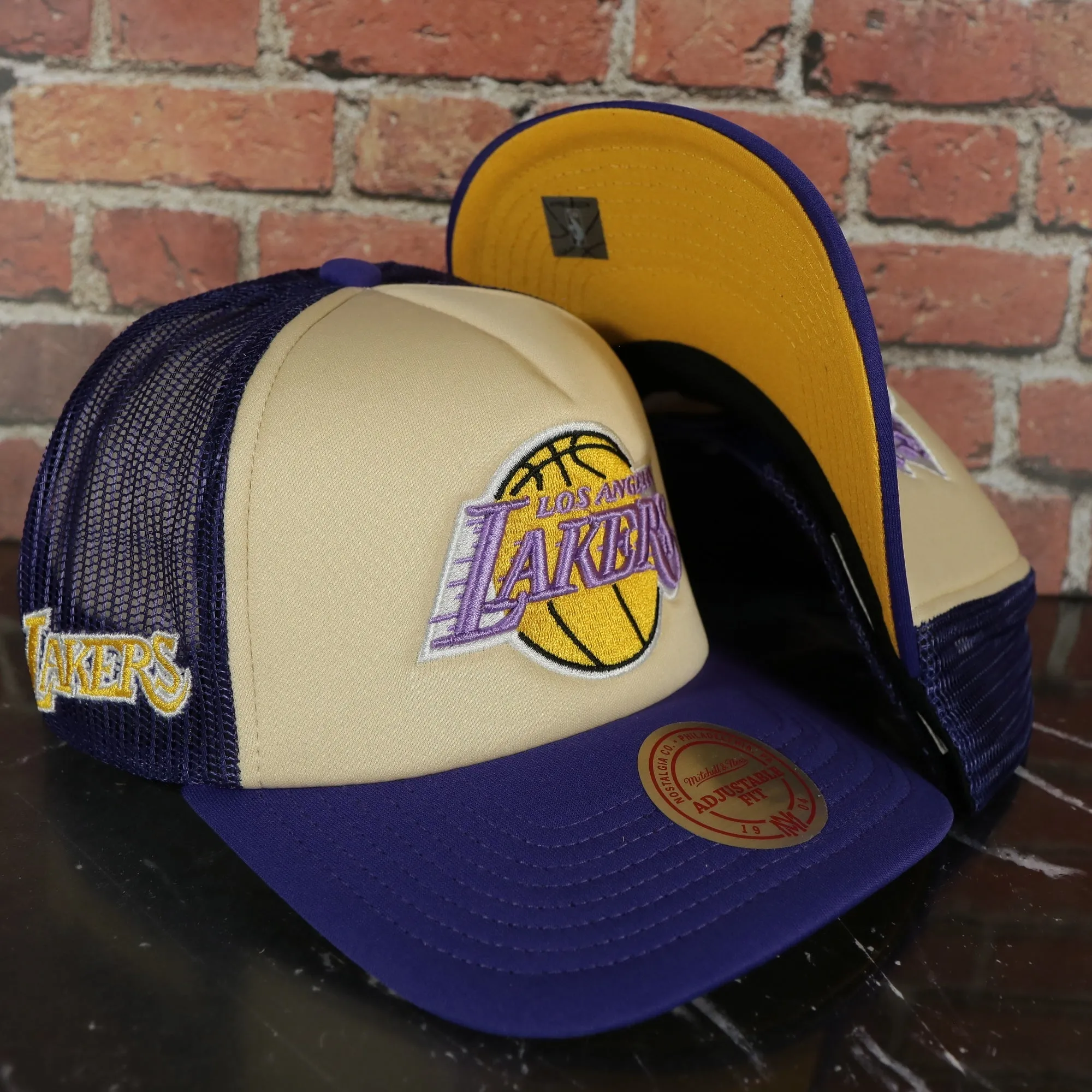 Los Angeles Lakers Vintage Lakers wordmark Yellow Bottom 2-Tone Foam Trucker Hat | Purple/Off-White Mitchell and Ness Hat