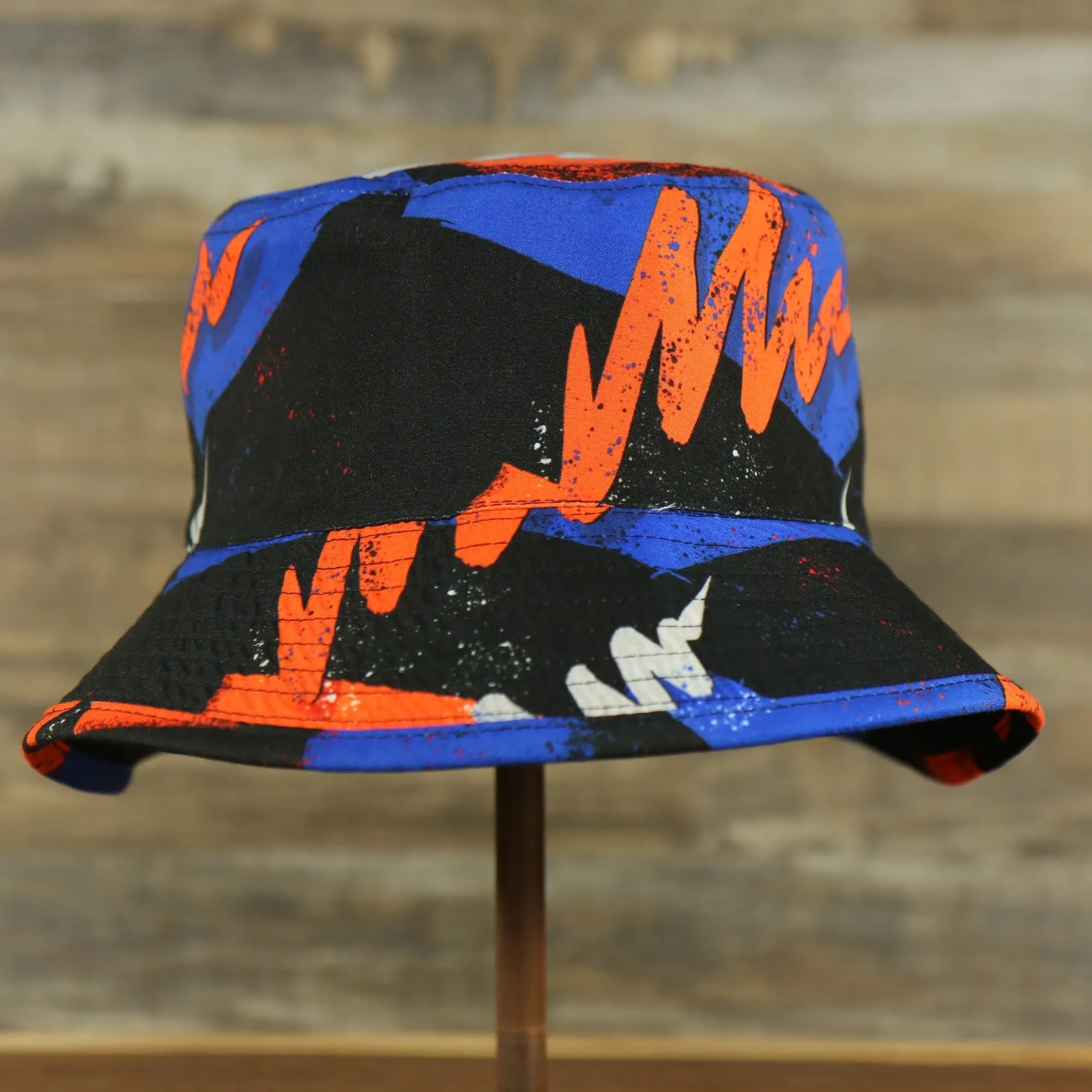 New York Knicks 90s Inspired NBA Hyper Mitchell and Ness Reversible Bucket Hat