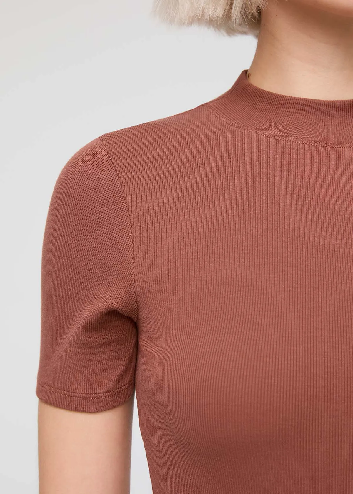 Ribbed Pima Mock Neck Tee - Rust